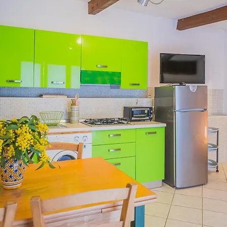 Ferienhaus Ariel Vicino La Spiaggia Di Straccoligno