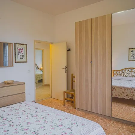 Ferienhaus Ariel Vicino La Spiaggia Di Straccoligno