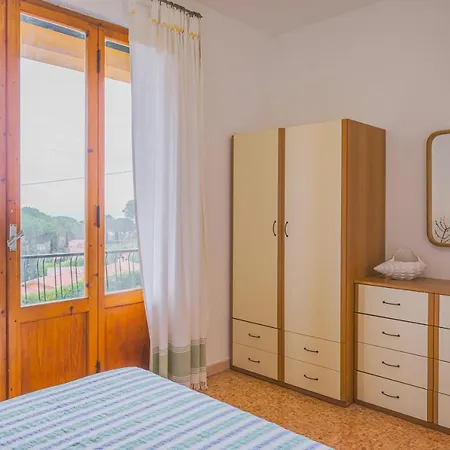 Ariel Vicino La Spiaggia Di Straccoligno *