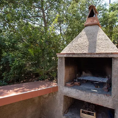 Ariel Vicino La Spiaggia Di Straccoligno *