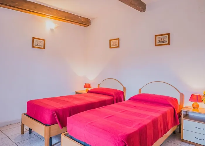 Ariel Vicino La Spiaggia Di Straccoligno *