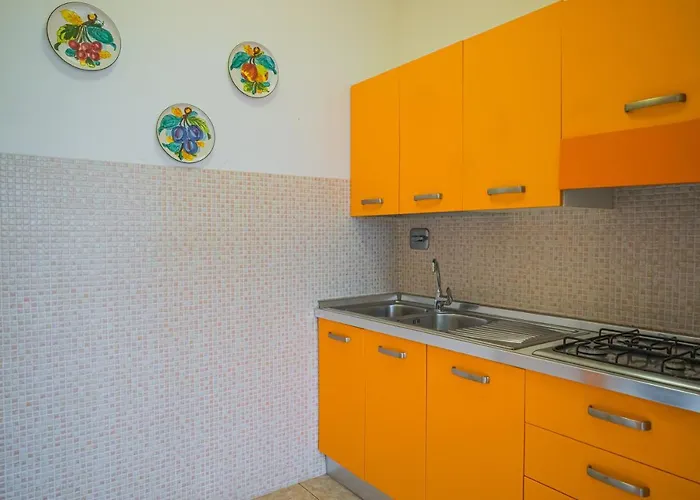 Ariel Vicino La Spiaggia Di Straccoligno *